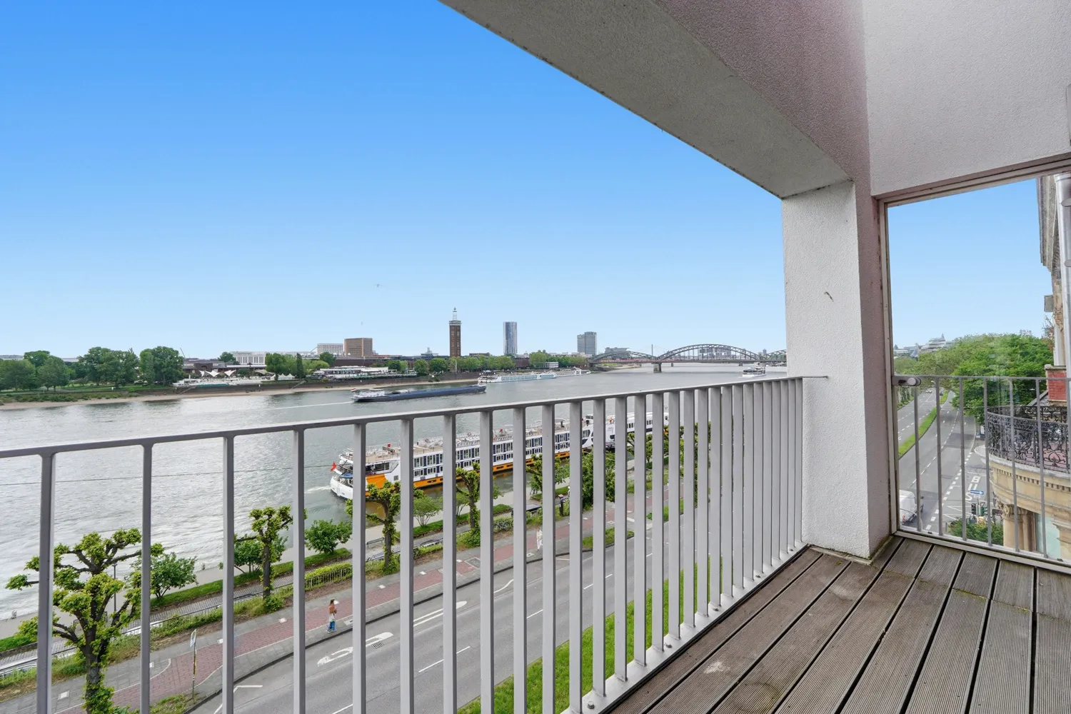 2 Zimmer Wohnung mit 110 m² in Köln – Bild 6