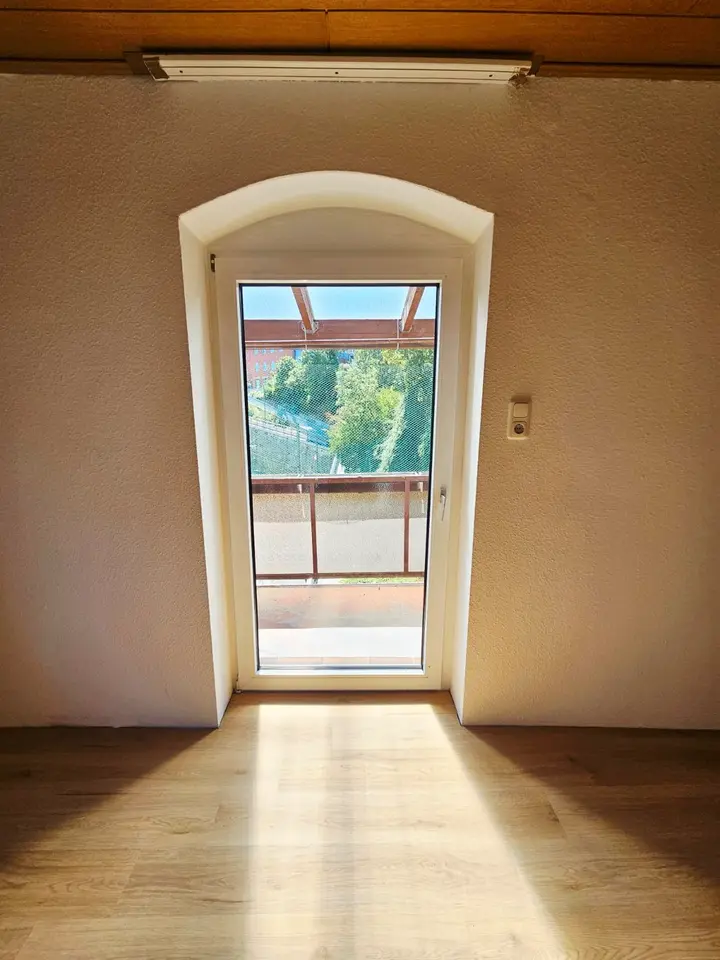 5 Zimmer Wohnung mit 120 m² in Kassel – Bild 2