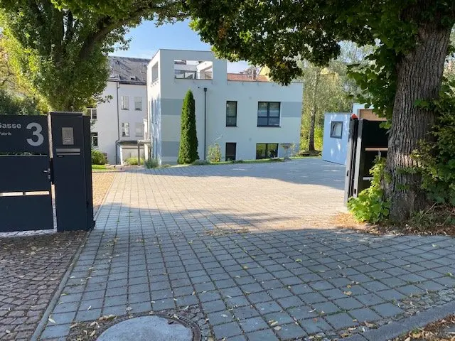 4 Zimmer Wohnung mit 175 m² in Zwickau – Bild 2