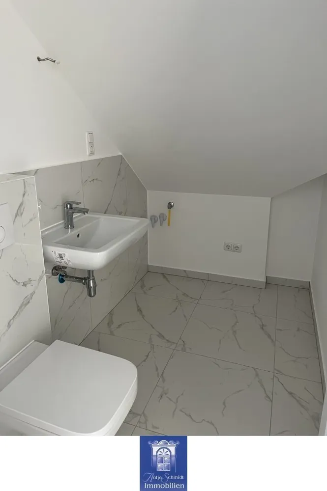 5 Zimmer Wohnung mit 120 m² in Dresden – Bild 4