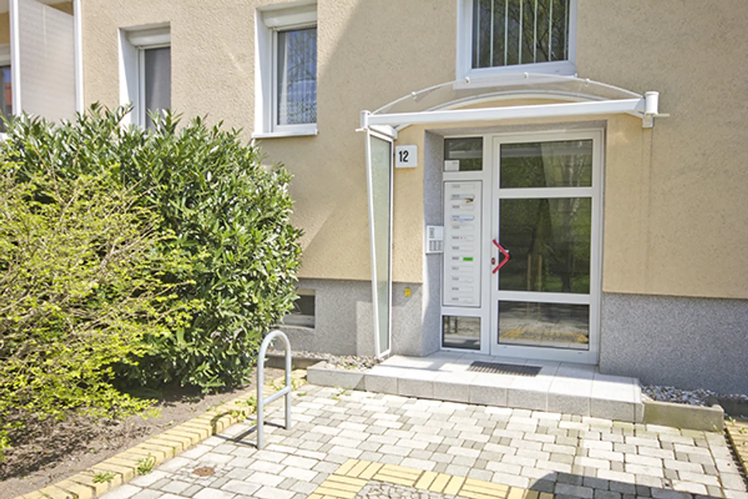 2 Zimmer Wohnung mit 49 m² in Halle (Saale) – Bild 2