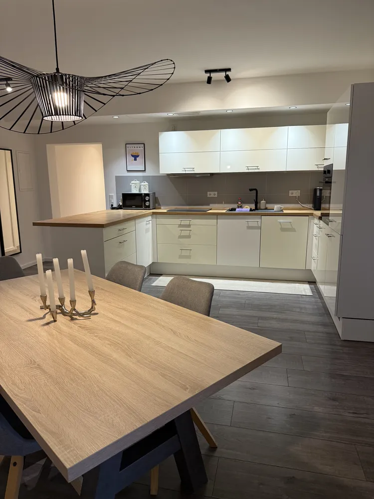 4 Zimmer Wohnung mit 90 m² in Düsseldorf – Bild 1