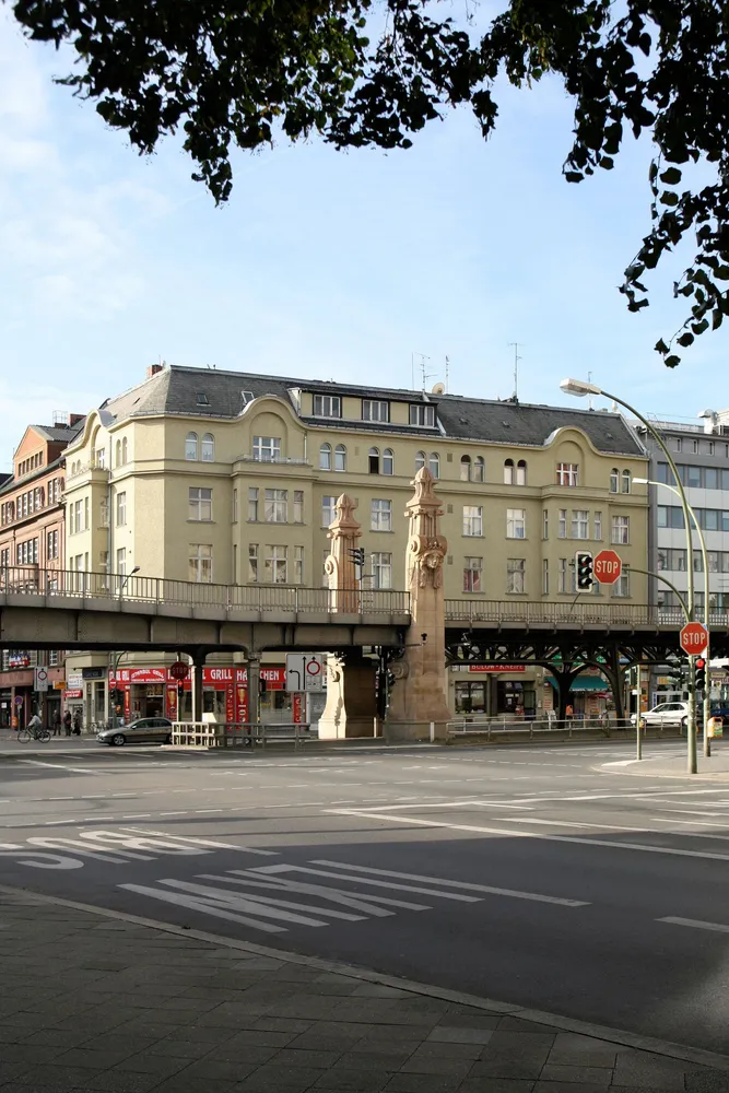 2 Zimmer Wohnung mit 75 m² in Berlin – Bild 1