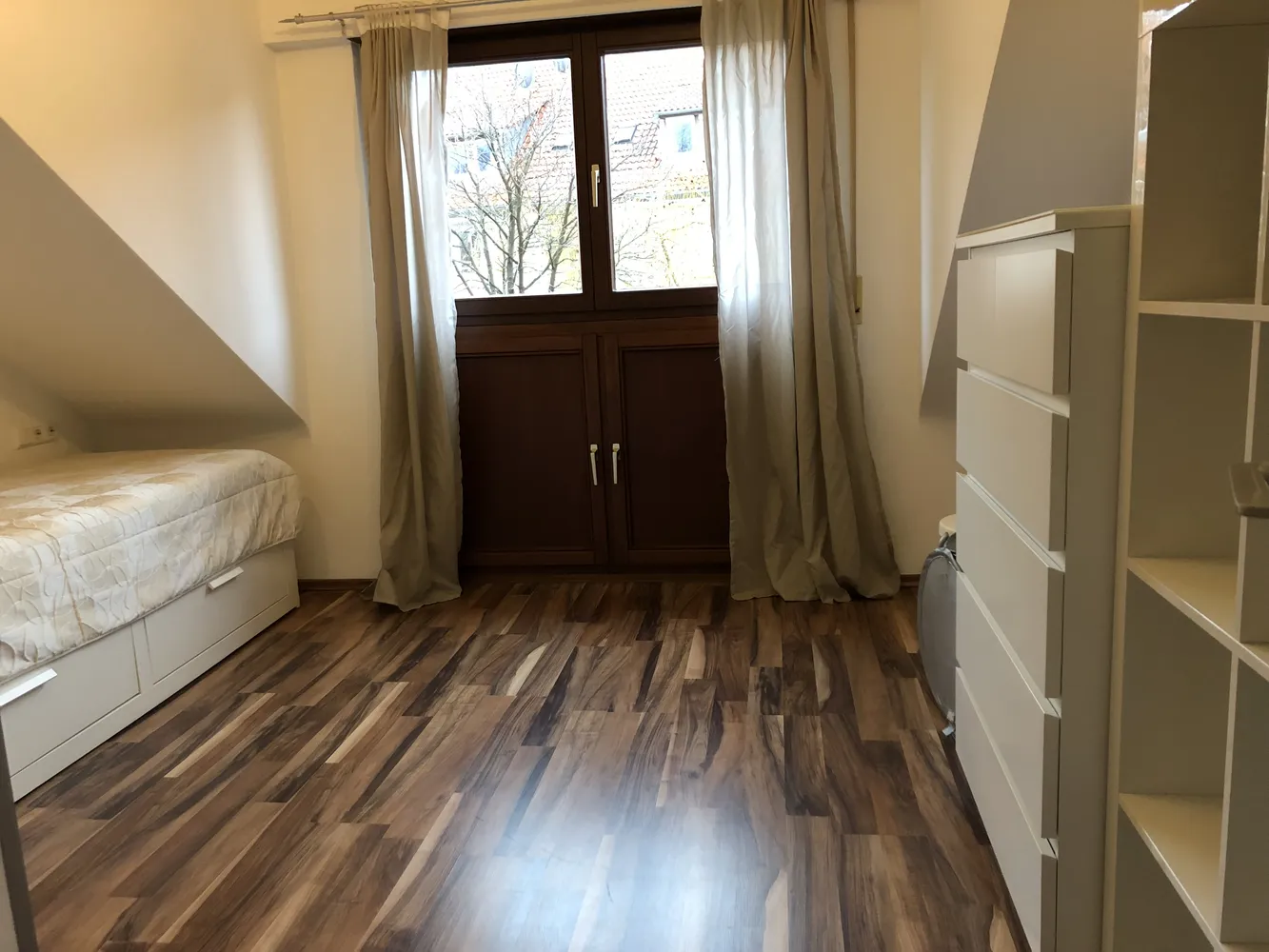 4 Zimmer Wohnung mit 105 m² in Stuttgart – Bild 4