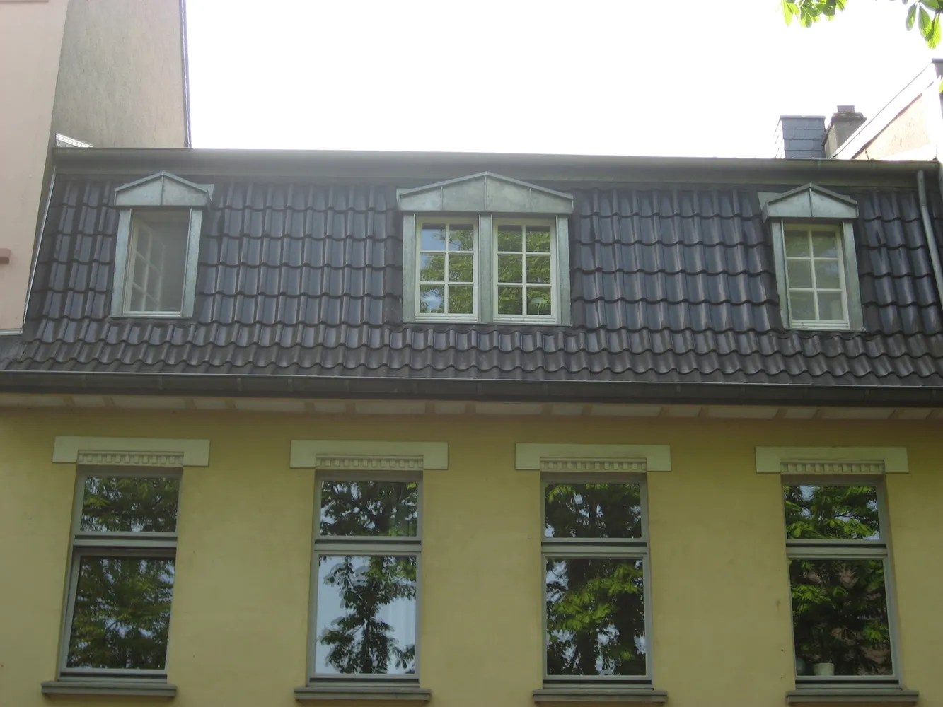 2 Zimmer Wohnung mit 68 m² in Krefeld – Bild 2