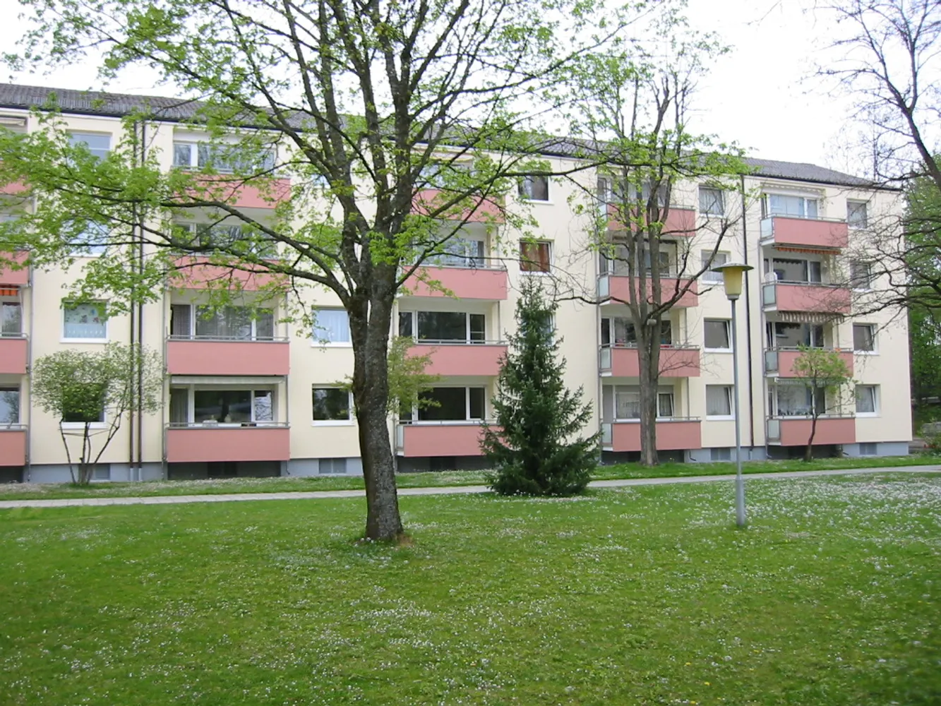 3 Zimmer Wohnung mit 65 m² in München – Bild 2
