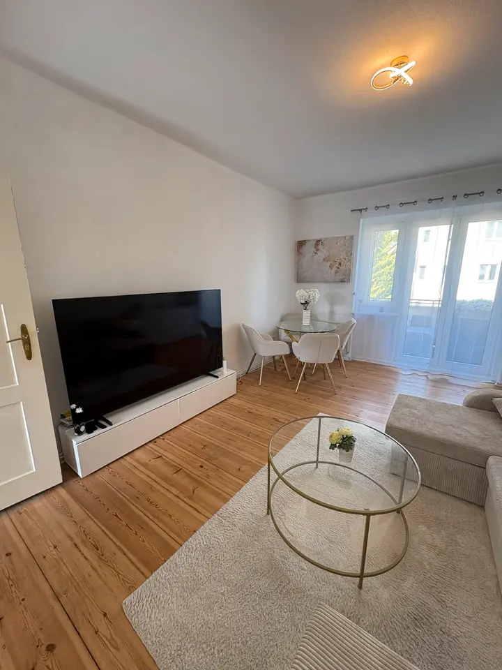 2 Zimmer Wohnung mit 58 m² in Berlin – Bild 1