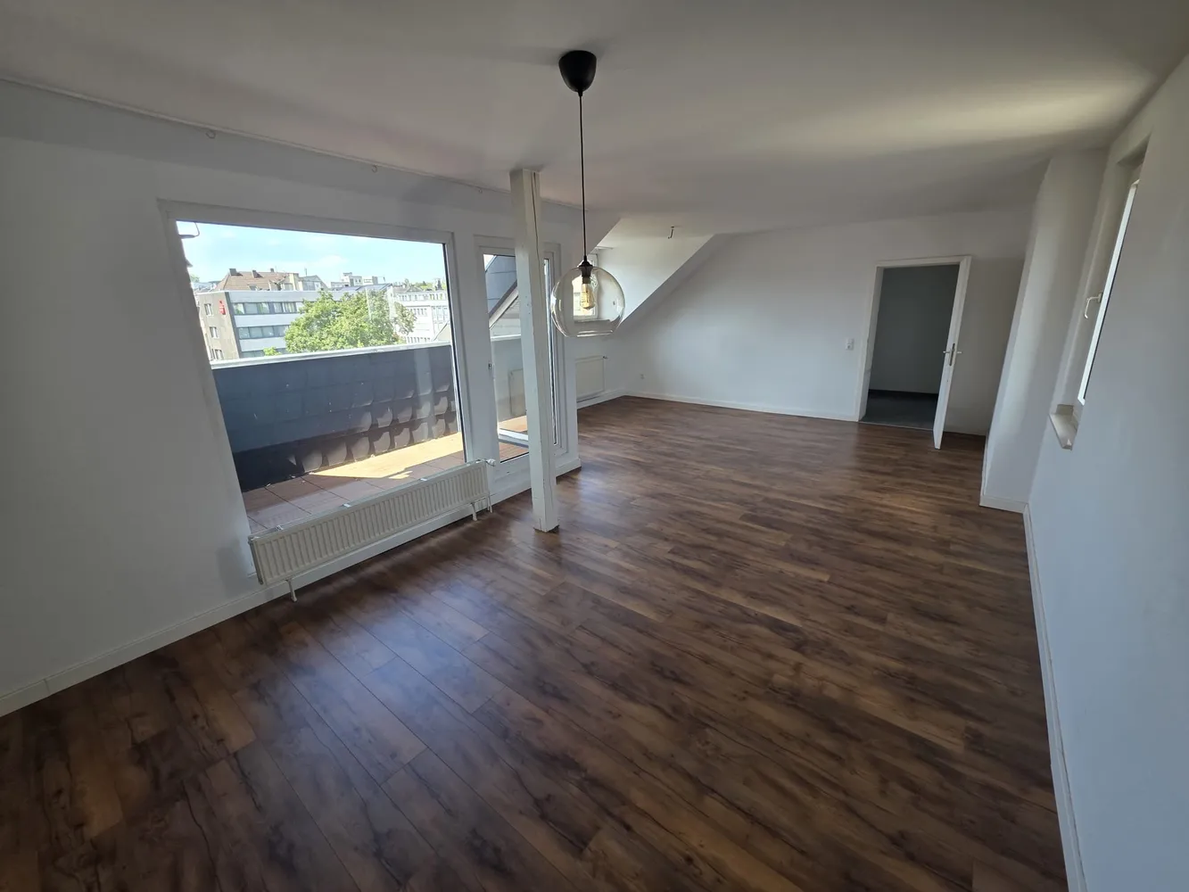 3 Zimmer Wohnung mit 90 m² in Mönchengladbach – Bild 2
