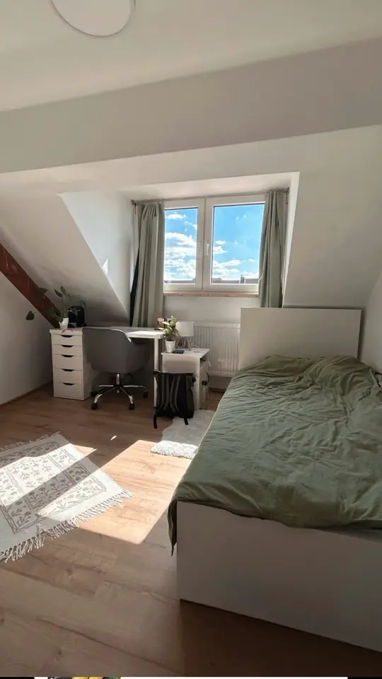 WG-Zimmer mit 12 m² in Nürnberg – Bild 1
