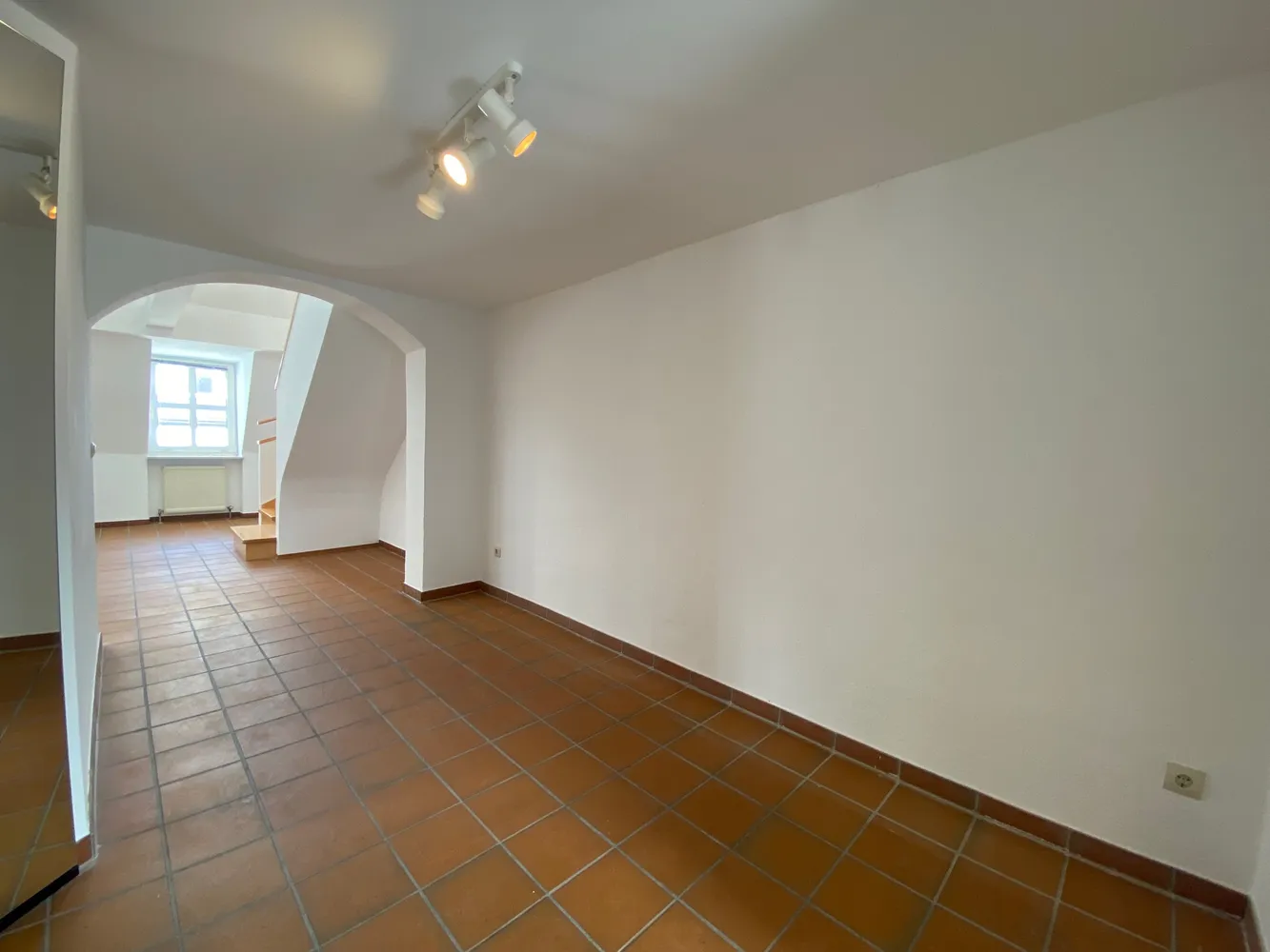 4 Zimmer Wohnung mit 83 m² in München – Bild 4