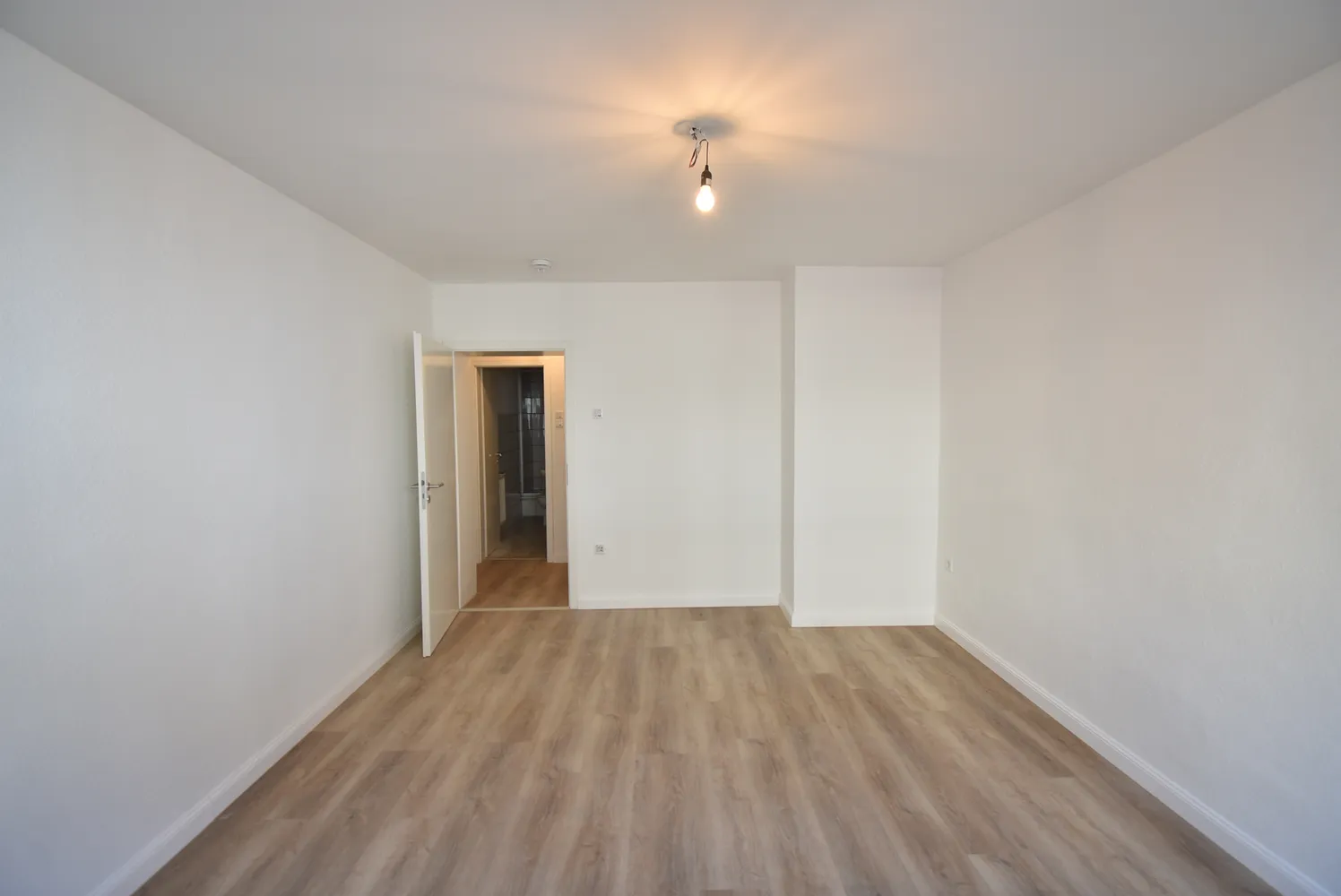 4 Zimmer Wohnung mit 111 m² in Essen – Bild 2