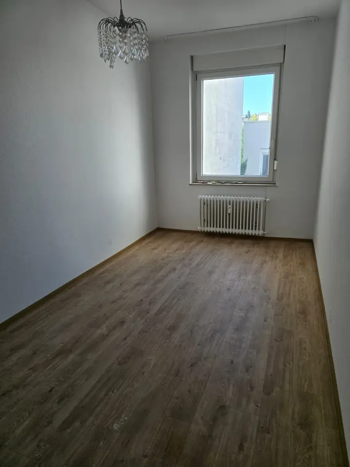4 Zimmer Wohnung mit 77 m² in Pforzheim – Bild 1