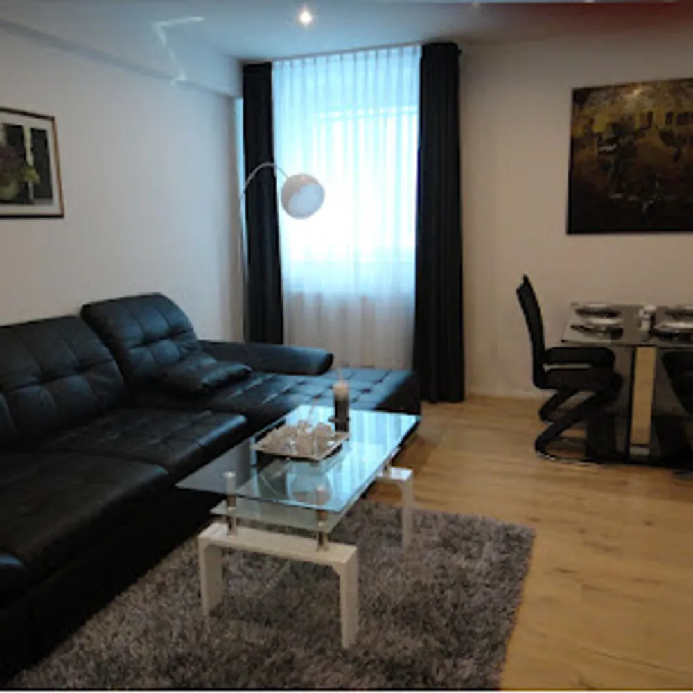 3 Zimmer Wohnung mit 95 m² in Düsseldorf – Bild 1