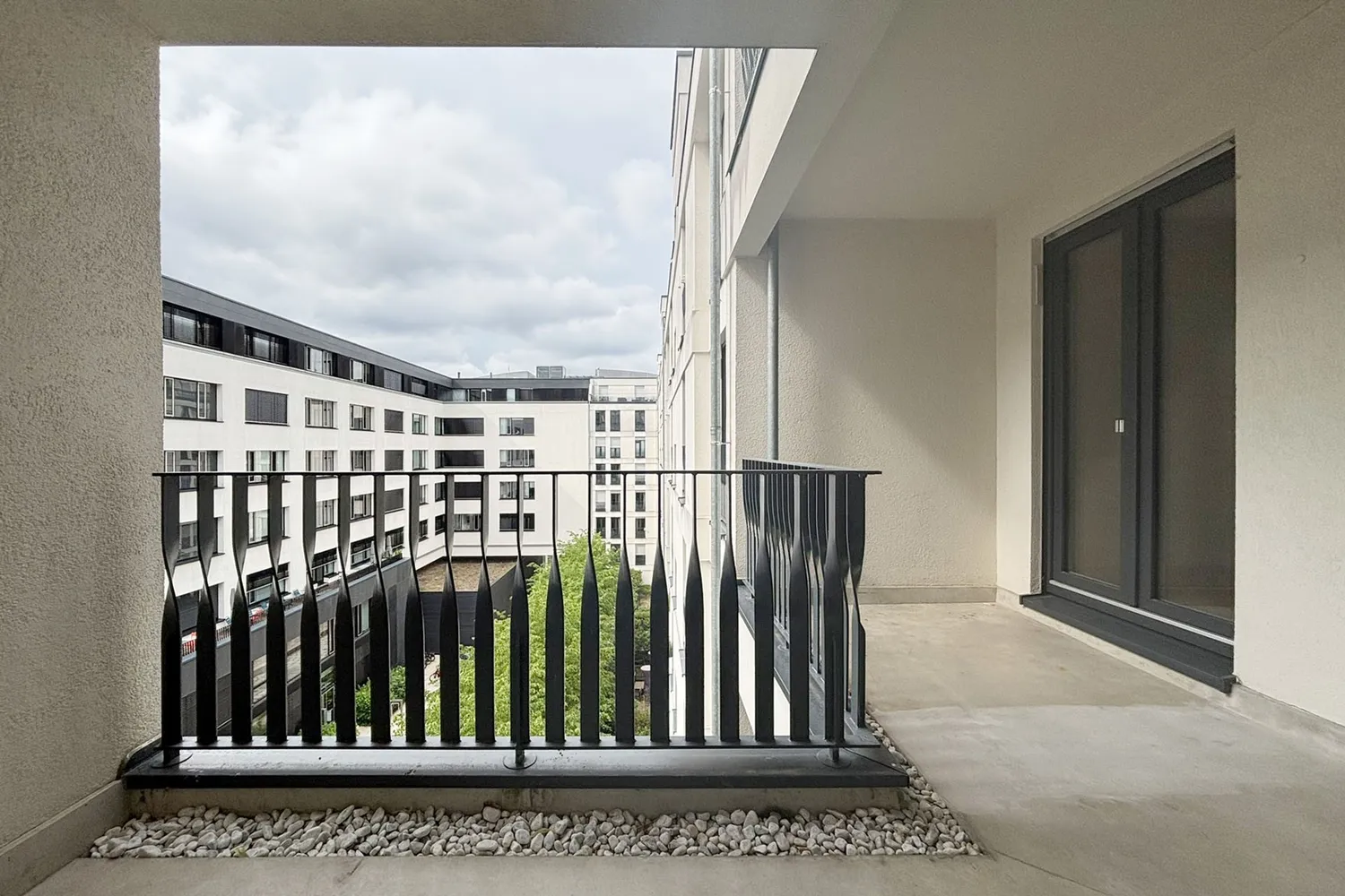 3 room apartment with 120 m² in Stuttgart – Photo 6