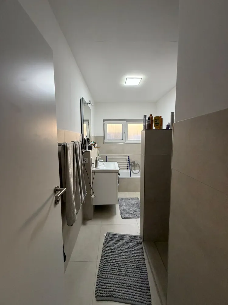 3 Zimmer Wohnung mit 120 m² in Mainz – Bild 2