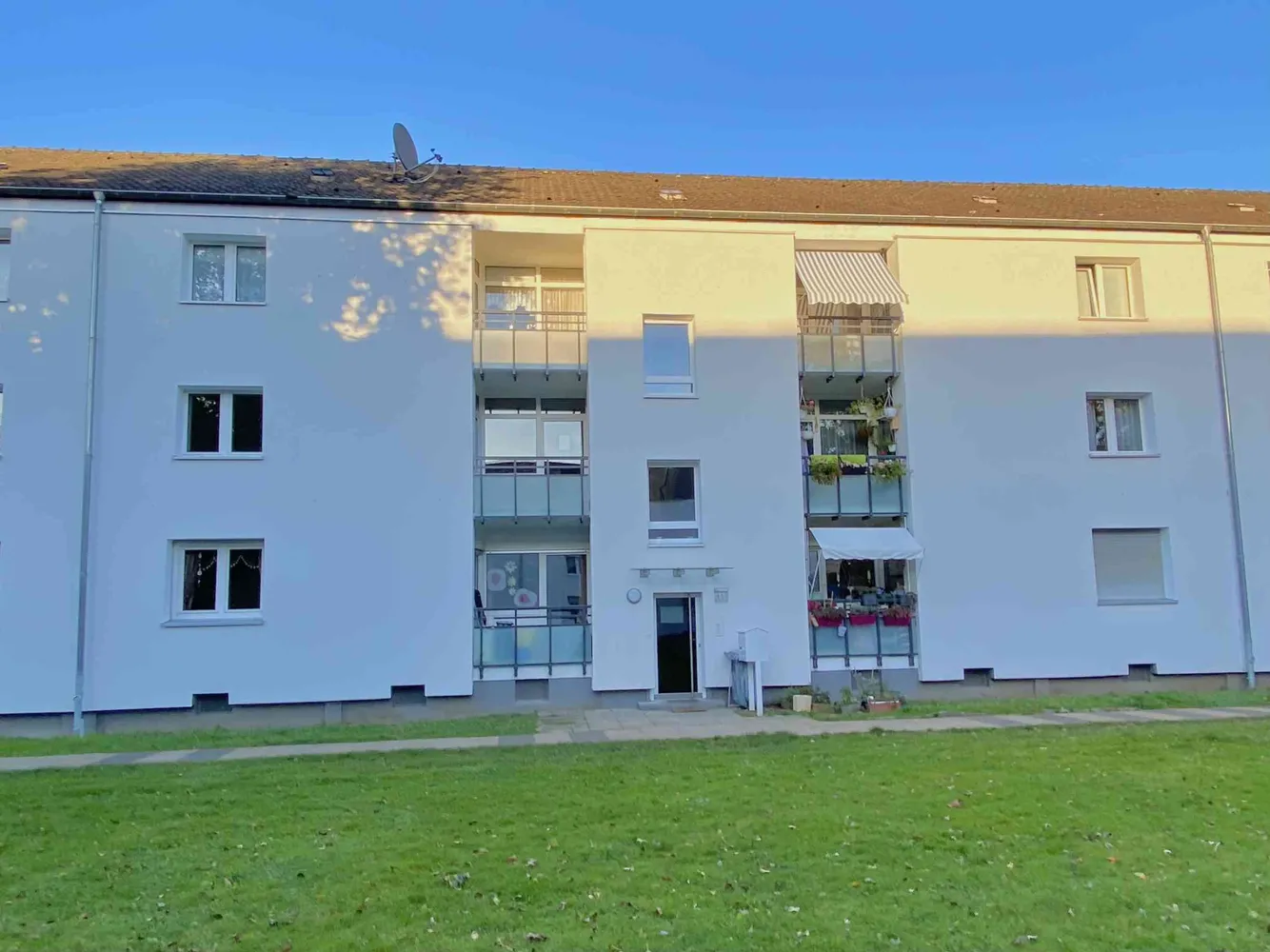 4 Zimmer Wohnung mit 80 m² in Leverkusen – Bild 1