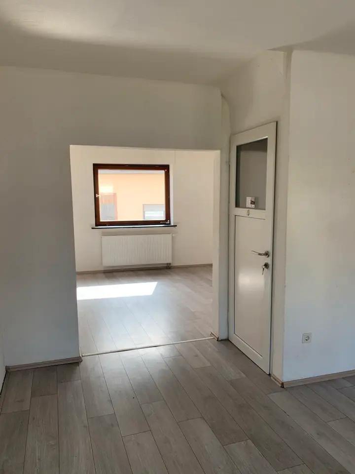 3 Zimmer Haus mit 90 m² in Saarbrücken – Bild 2
