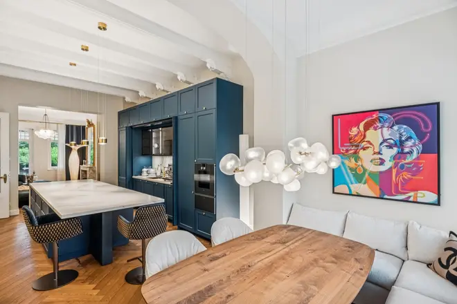 11 Zimmer Haus mit 475 m² in Düsseldorf – Bild 9