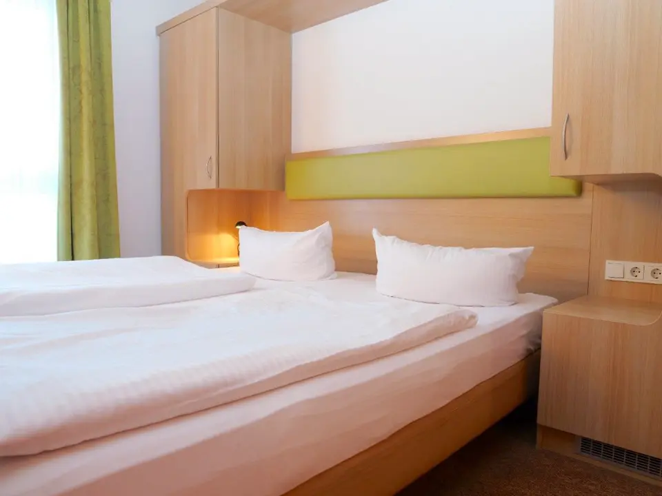 2 Zimmer Wohnung mit 30 m² in Karlsruhe – Bild 1