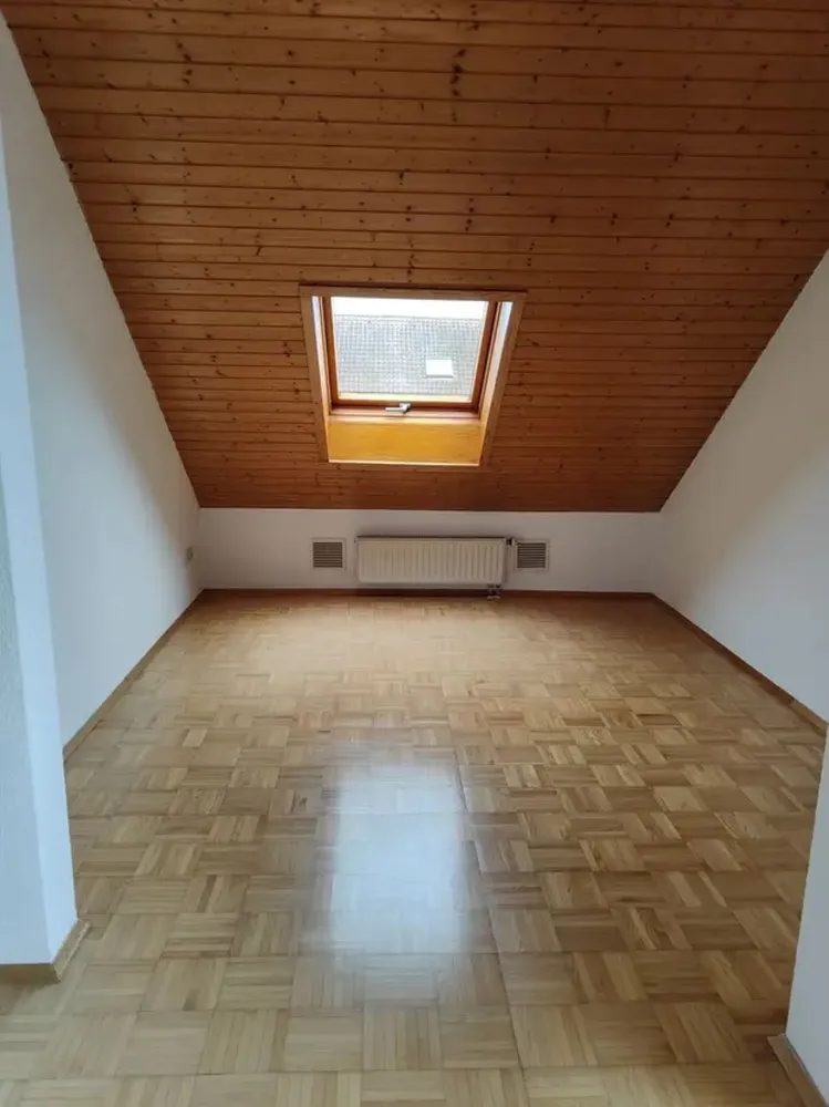 4 Zimmer Wohnung mit 100 m² in Karlsruhe – Bild 12
