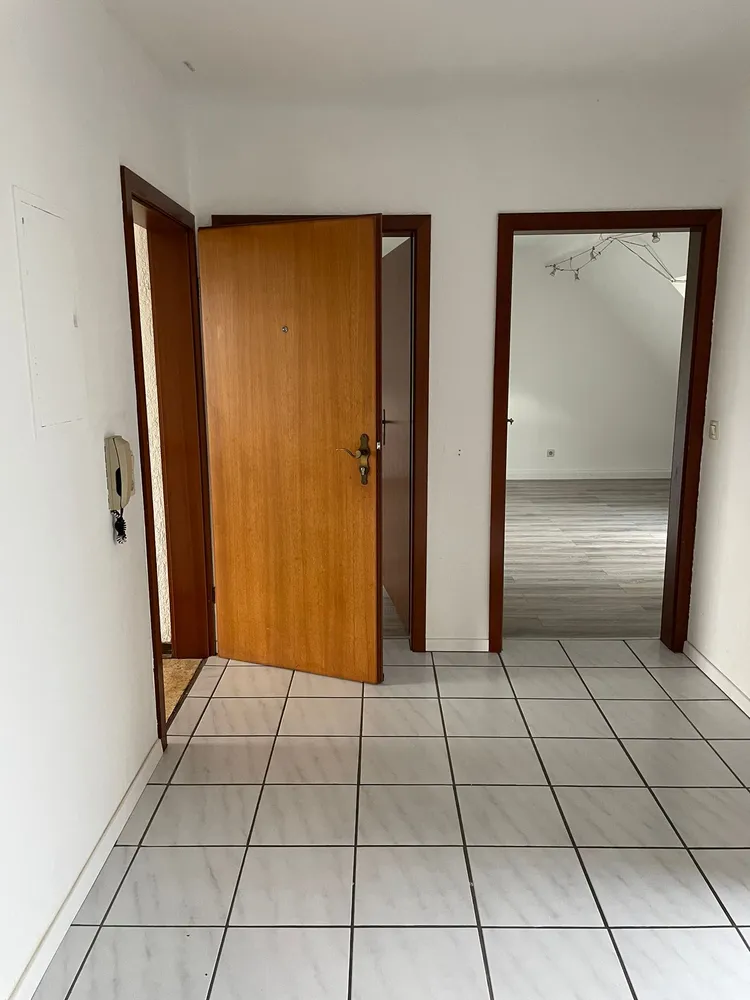 3 Zimmer Wohnung mit 120 m² in Ludwigshafen am Rhein – Bild 1