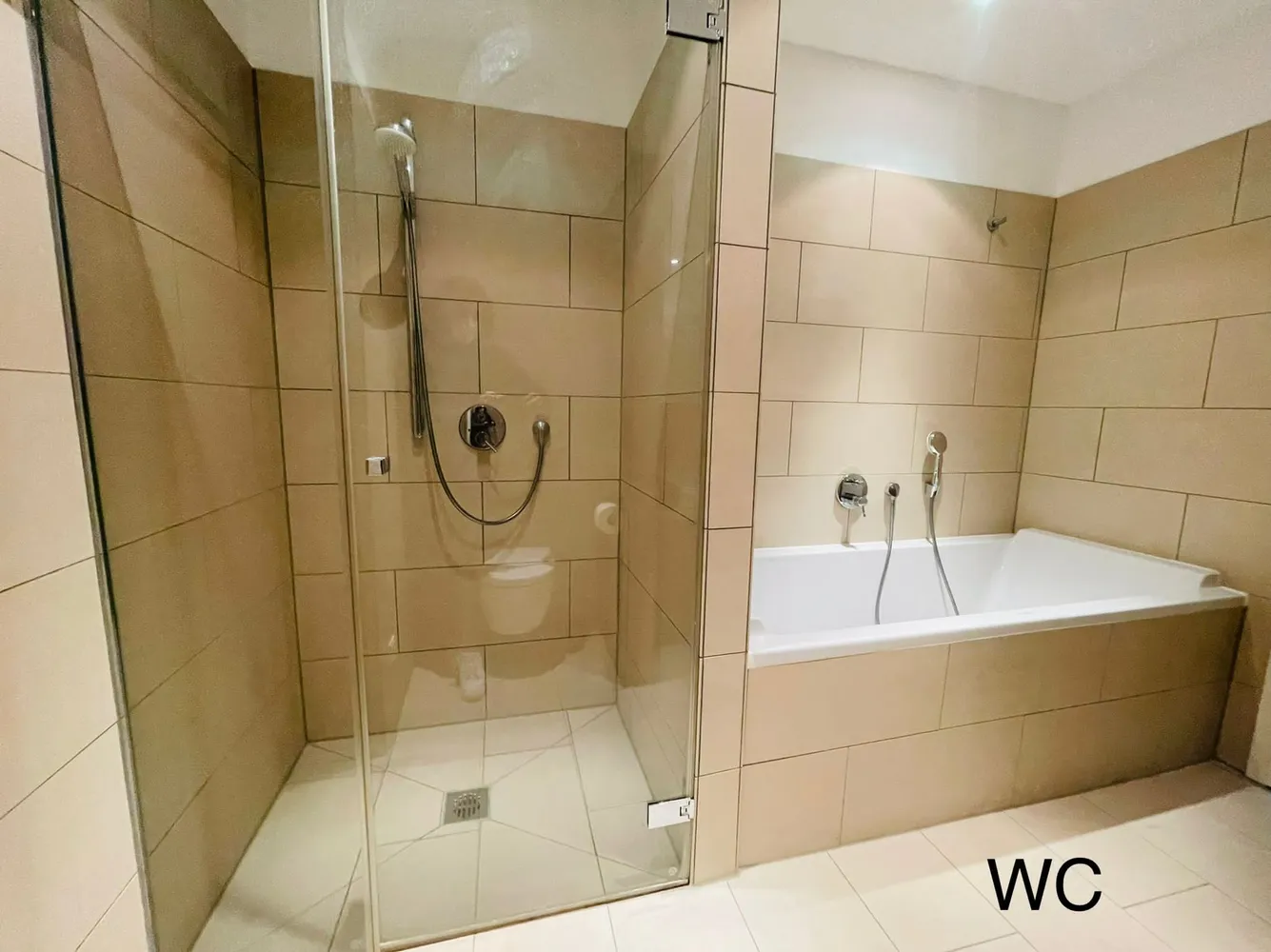 2 room apartment with 78 m² in Cologne – Photo 8