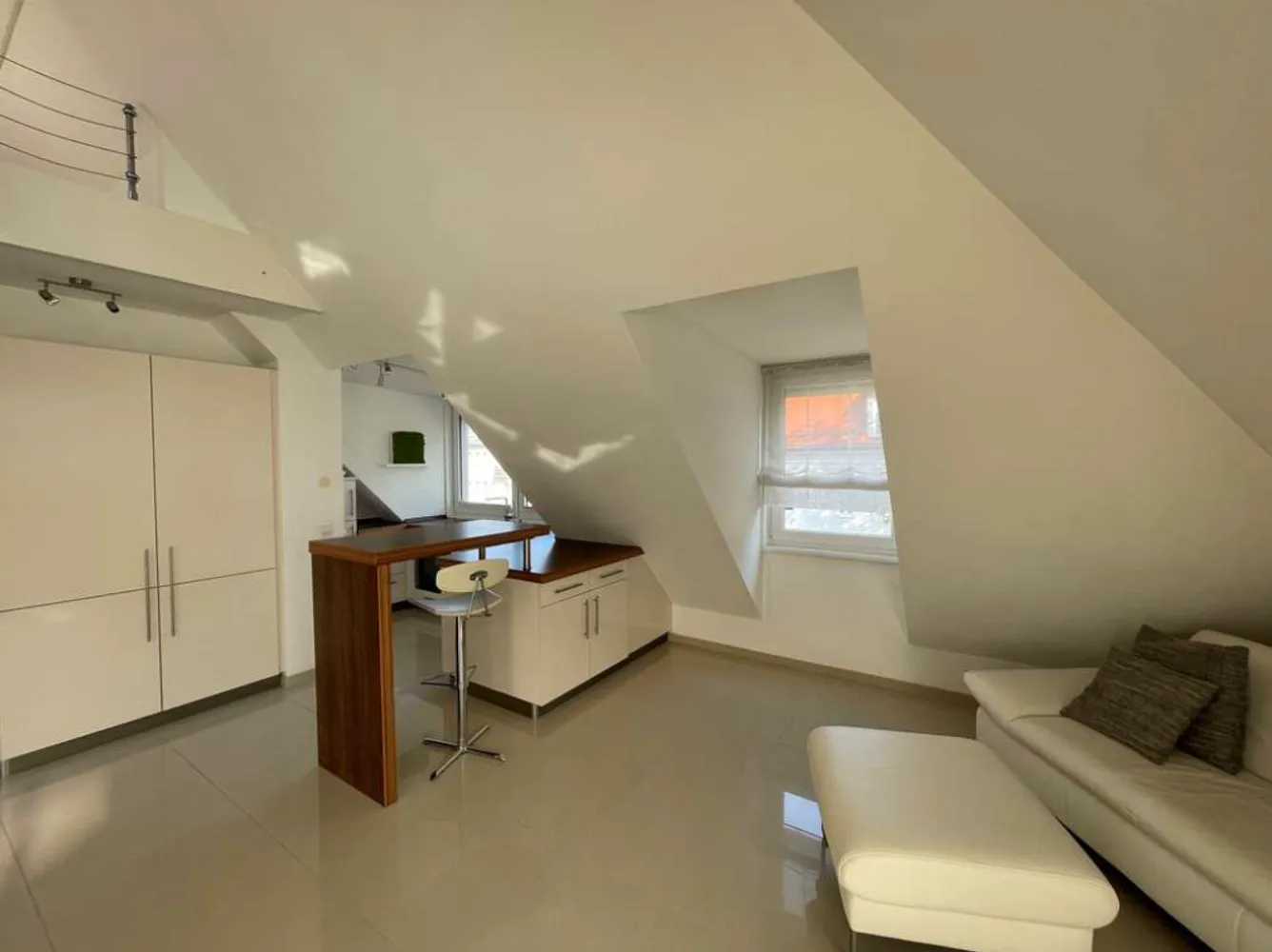 4 Zimmer Wohnung mit 104 m² in München – Bild 3