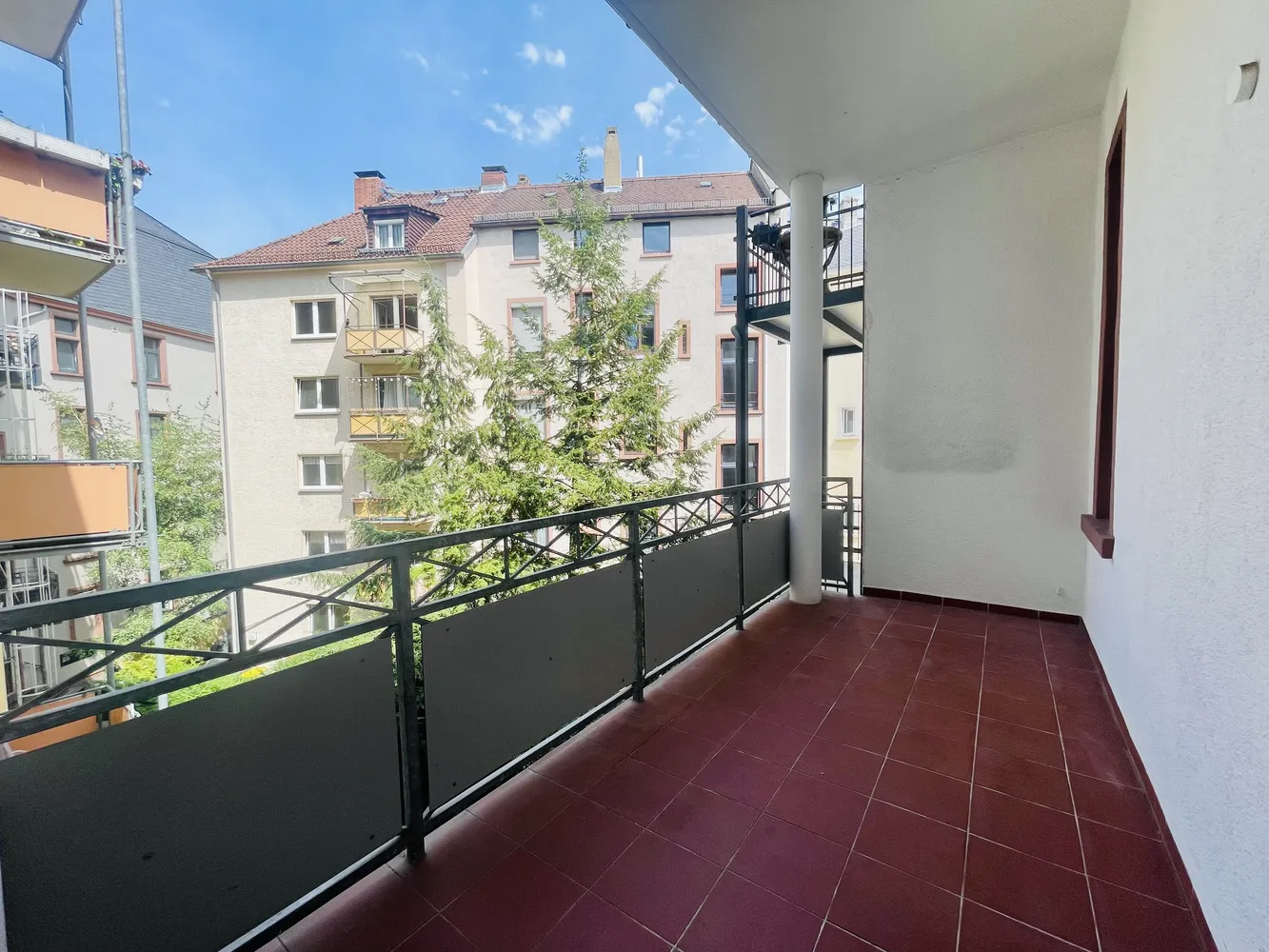 5 Zimmer Wohnung mit 150 m² in Frankfurt am Main – Bild 7
