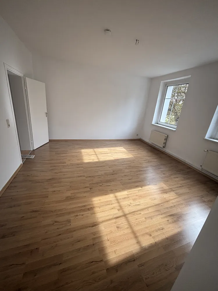 3 Zimmer Wohnung mit 90 m² in Frankfurt (Oder) – Bild 2