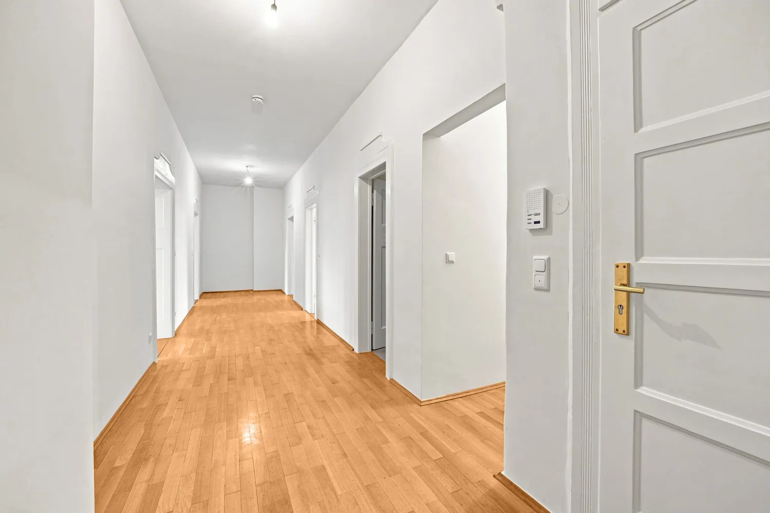 3 Zimmer Wohnung mit 112 m² in München – Bild 1