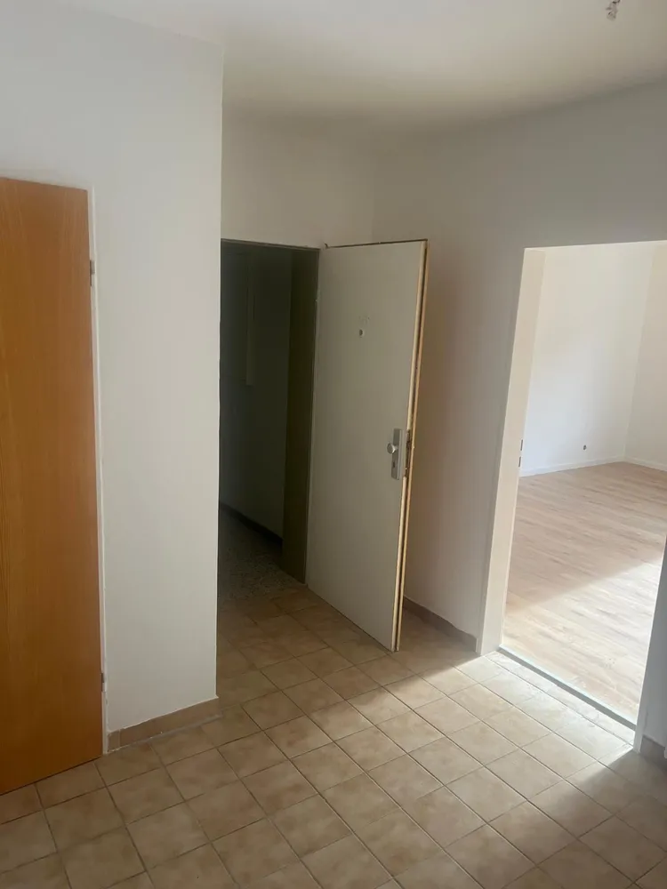 2 Zimmer Wohnung mit 68 m² in Wuppertal – Bild 2