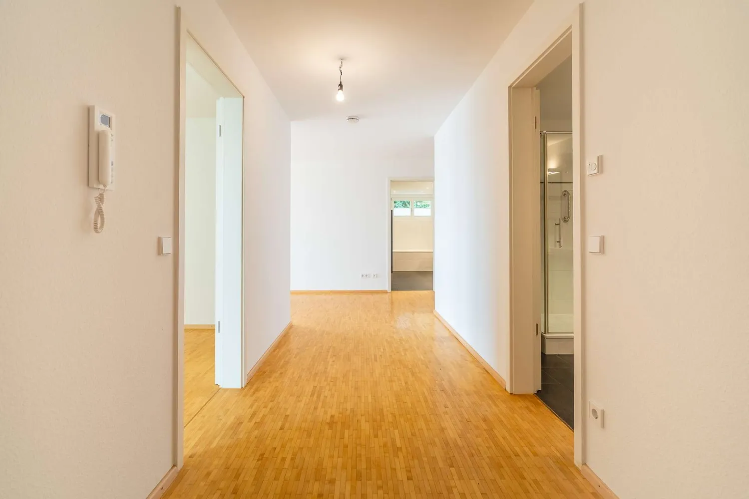 3 Zimmer Wohnung mit 166 m² in Freiburg im Breisgau – Bild 2