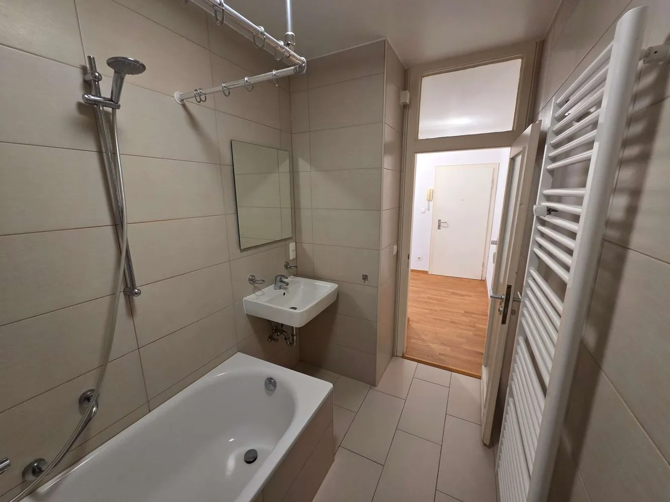 2 Zimmer Wohnung mit 73 m² in Frankfurt am Main – Bild 6