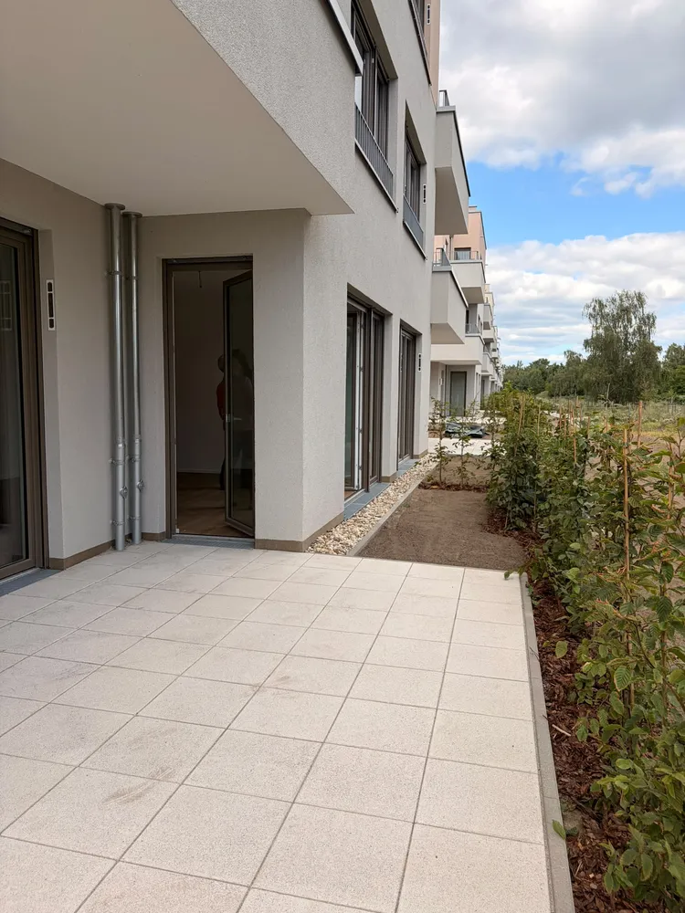 2 room apartment with 76 m² in Berlin – Photo 1