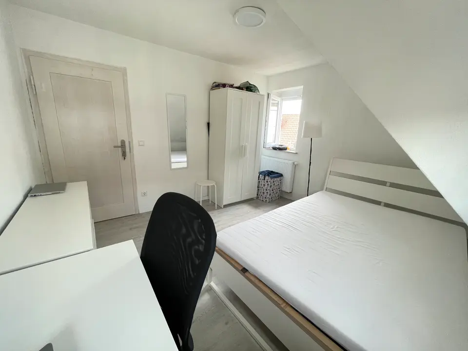 Shared room with 35 m² in Stuttgart – Photo 9