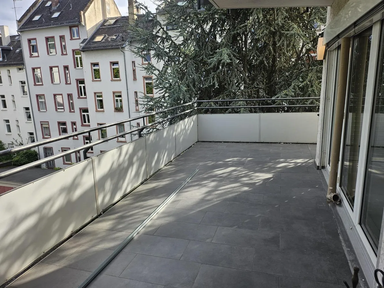 6 Zimmer Wohnung mit 170 m² in Frankfurt am Main – Bild 6