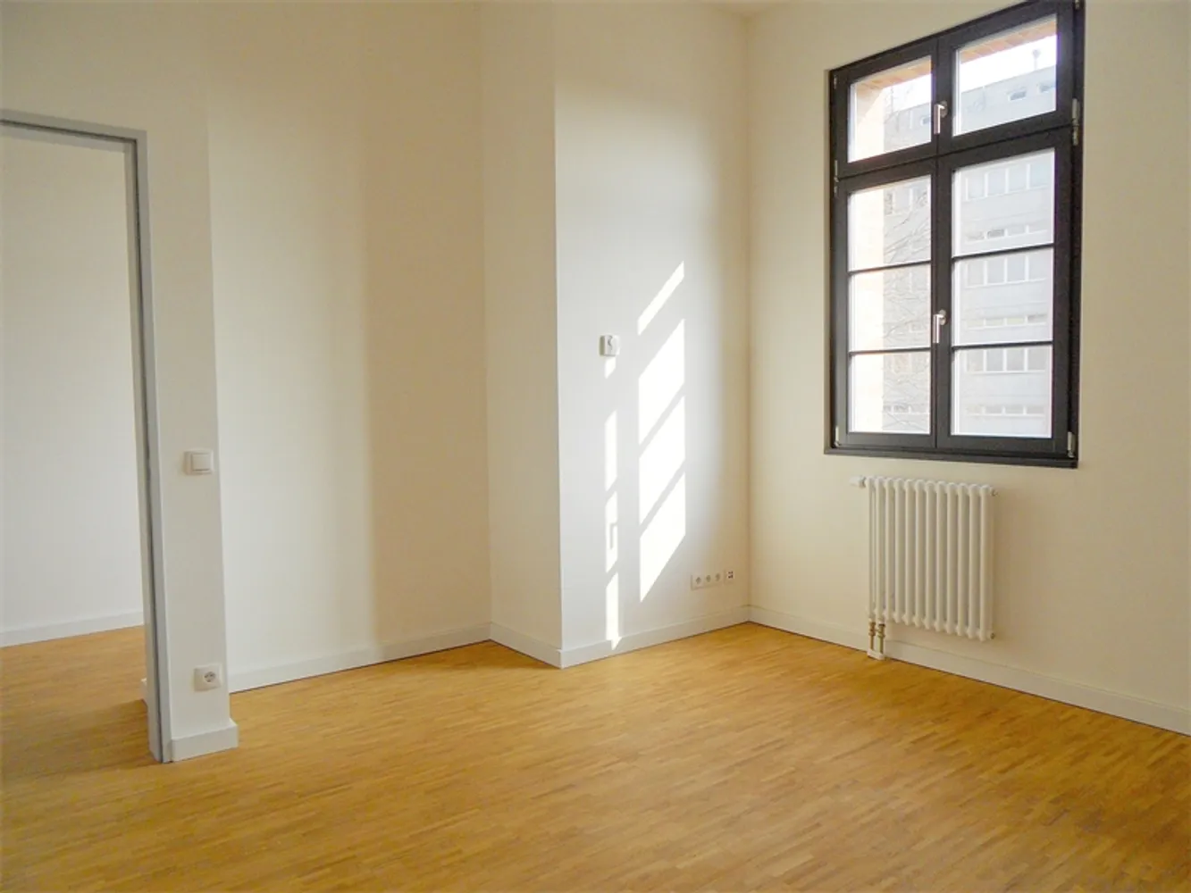2 room apartment with 76 m² in Berlin – Photo 2