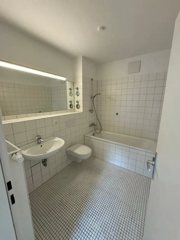 2 Zimmer Wohnung mit 81 m² in Hamburg – Bild 9