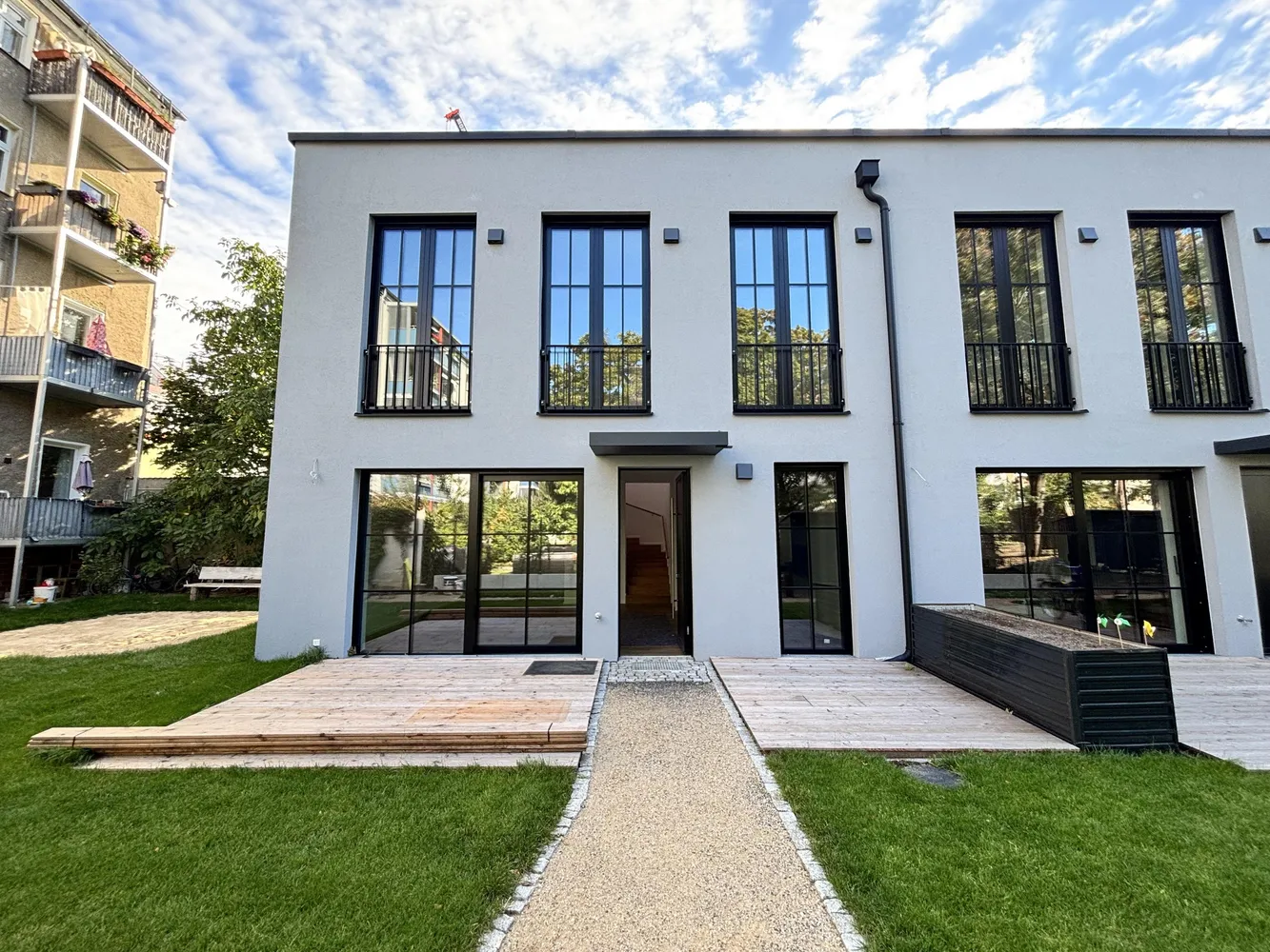 4 Zimmer Haus mit 109 m² in Berlin – Bild 1