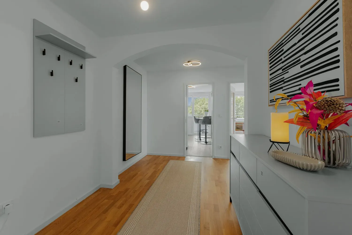 Shared room with 15 m² in Munich – Photo 2