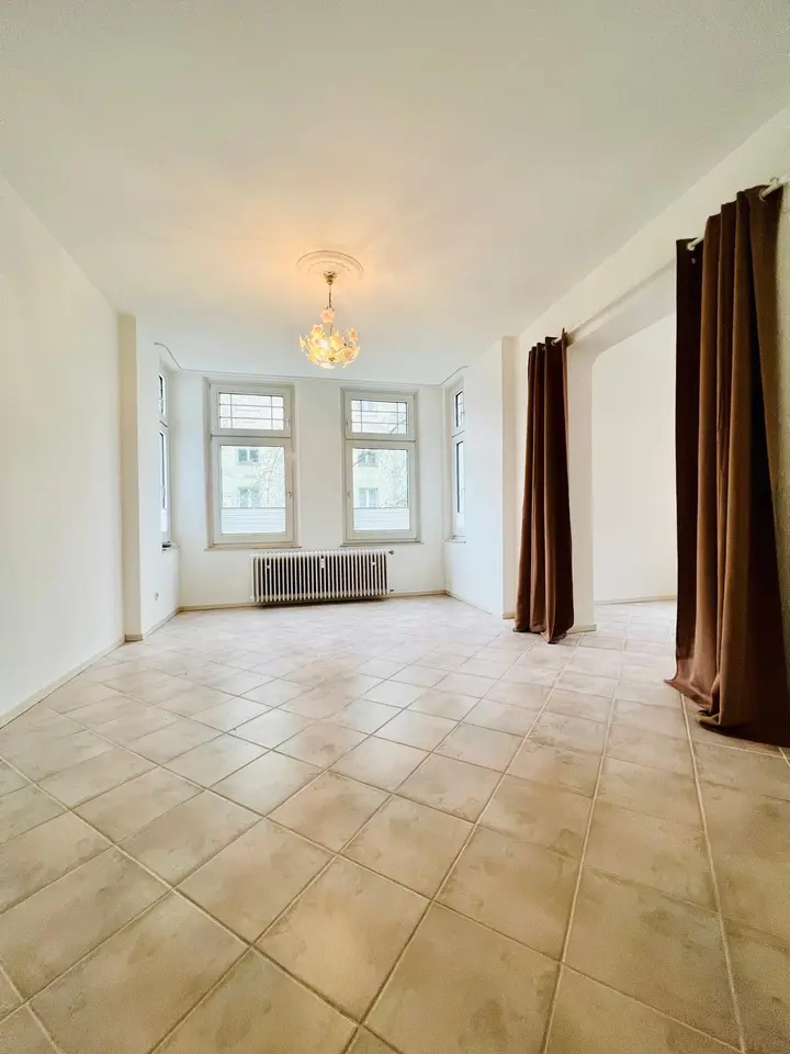 4 Zimmer Wohnung mit 110 m² in Duisburg – Bild 1