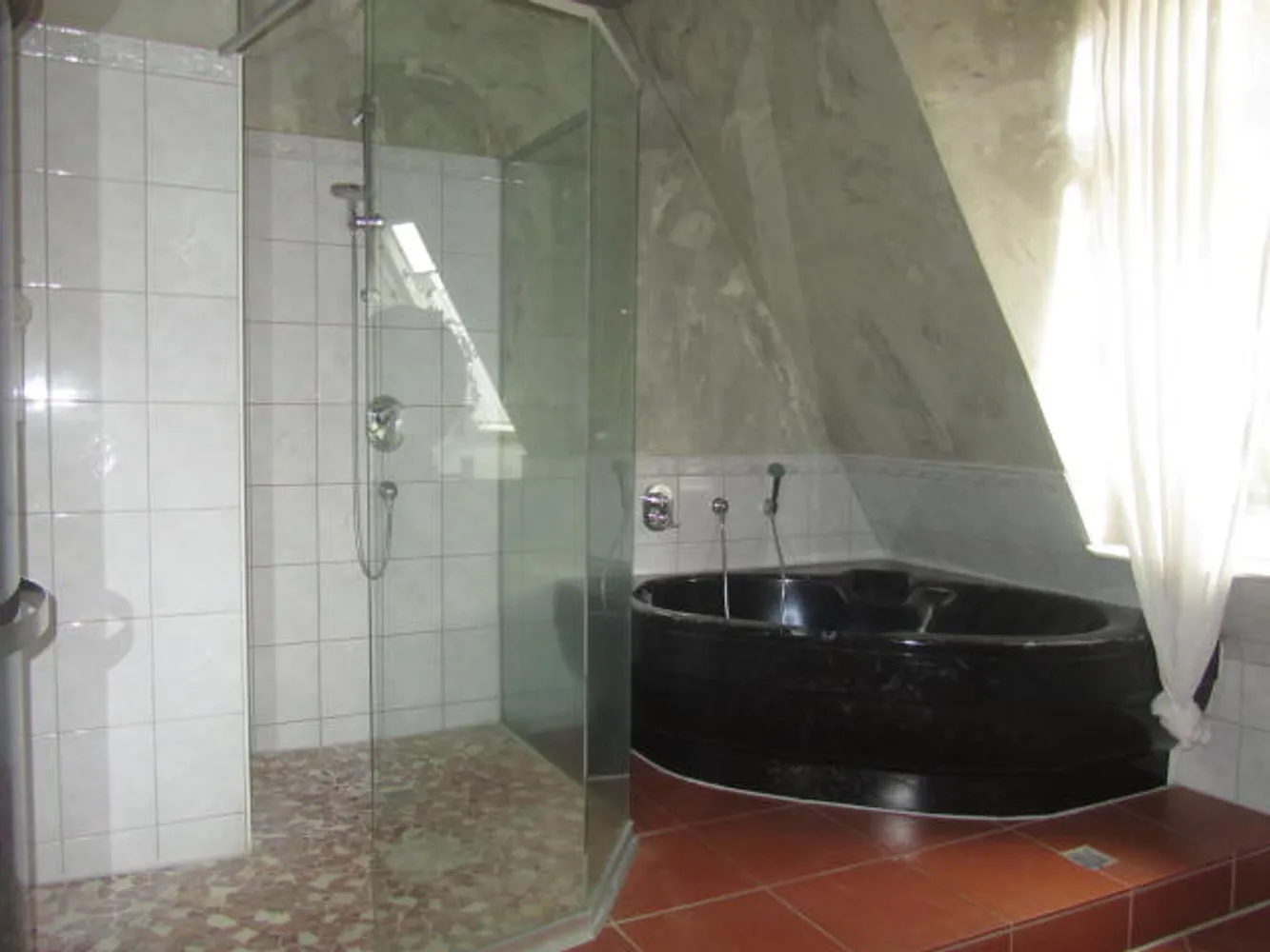 3 room apartment with 100 m² in Frankfurt am Main – Photo 3