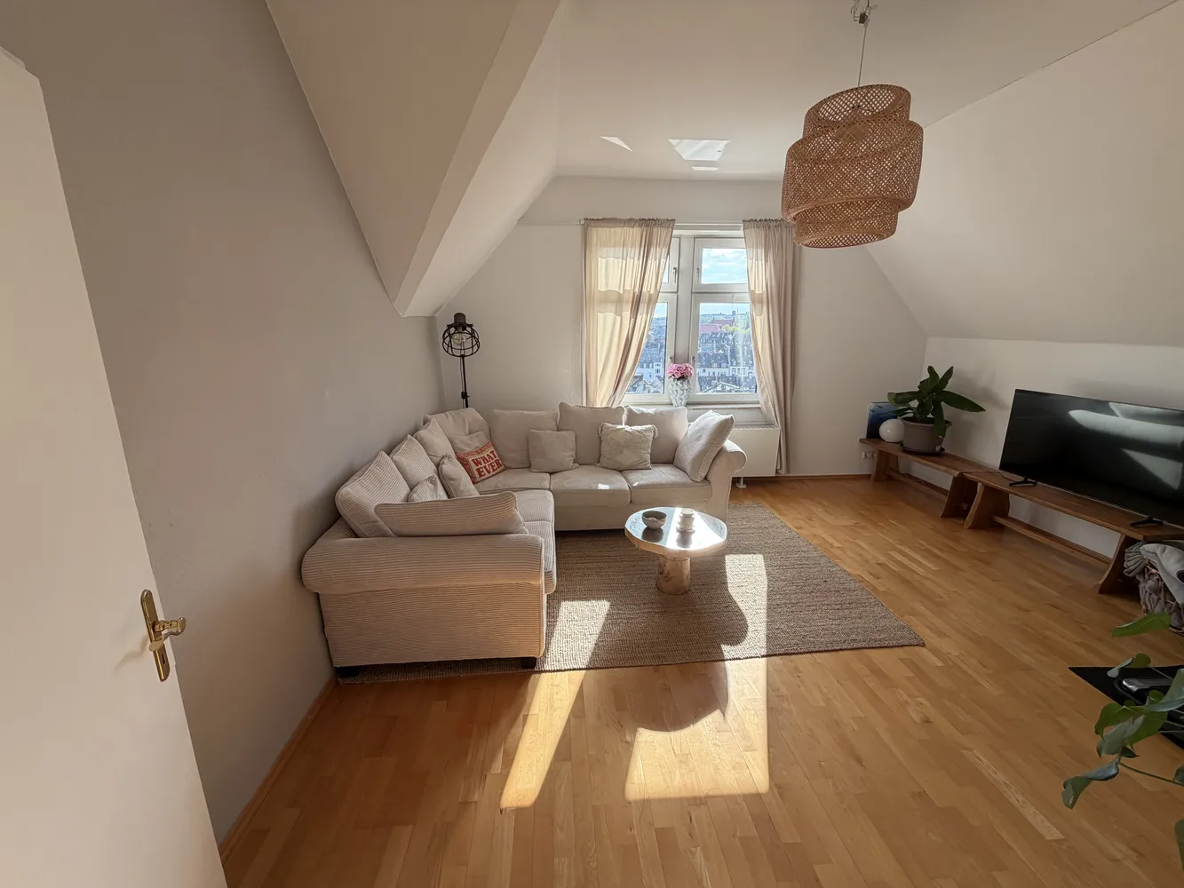 2 Zimmer Wohnung mit 68 m² in Wiesbaden – Bild 1