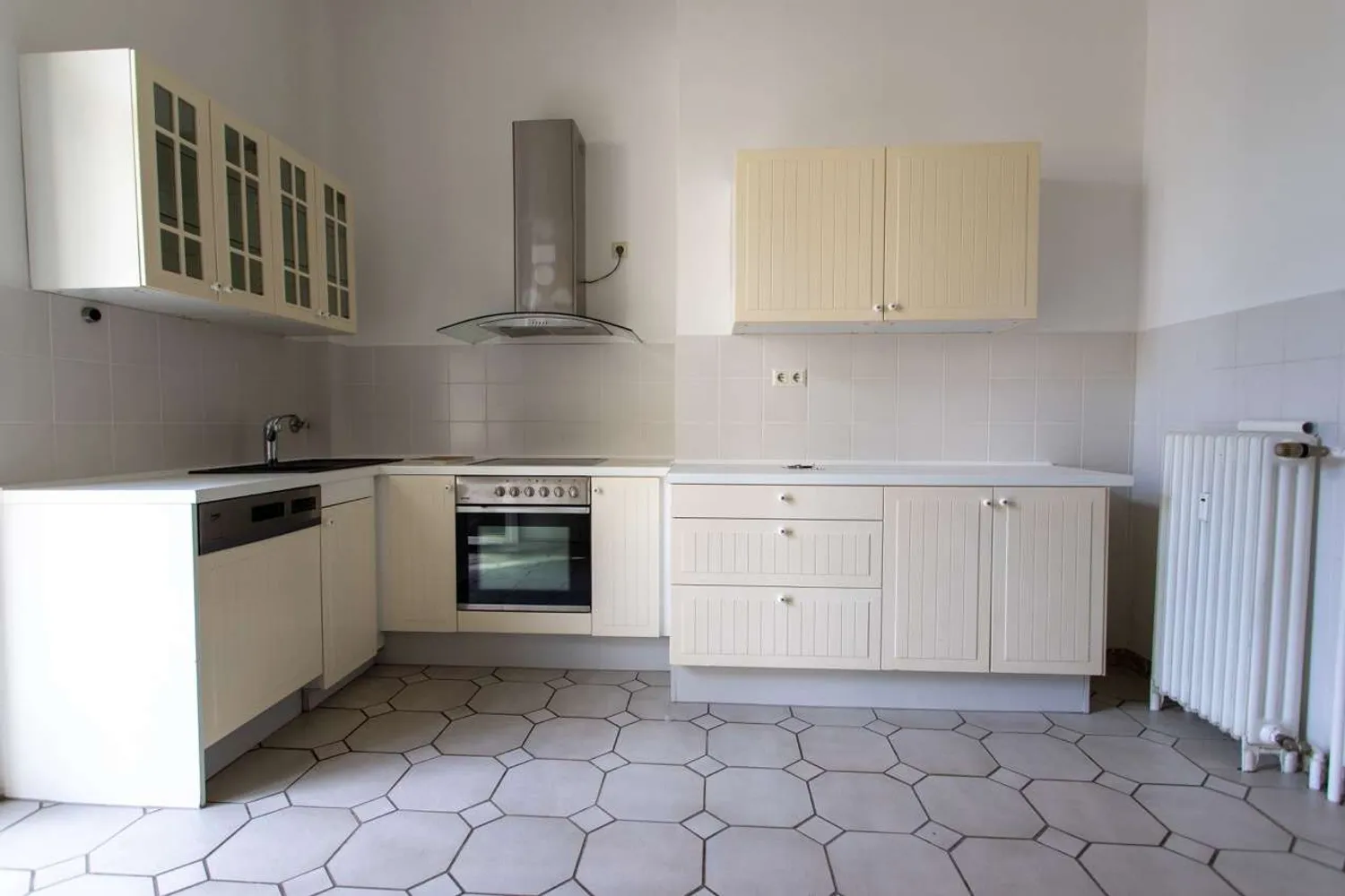 3 Zimmer Wohnung mit 112 m² in Wiesbaden – Bild 3