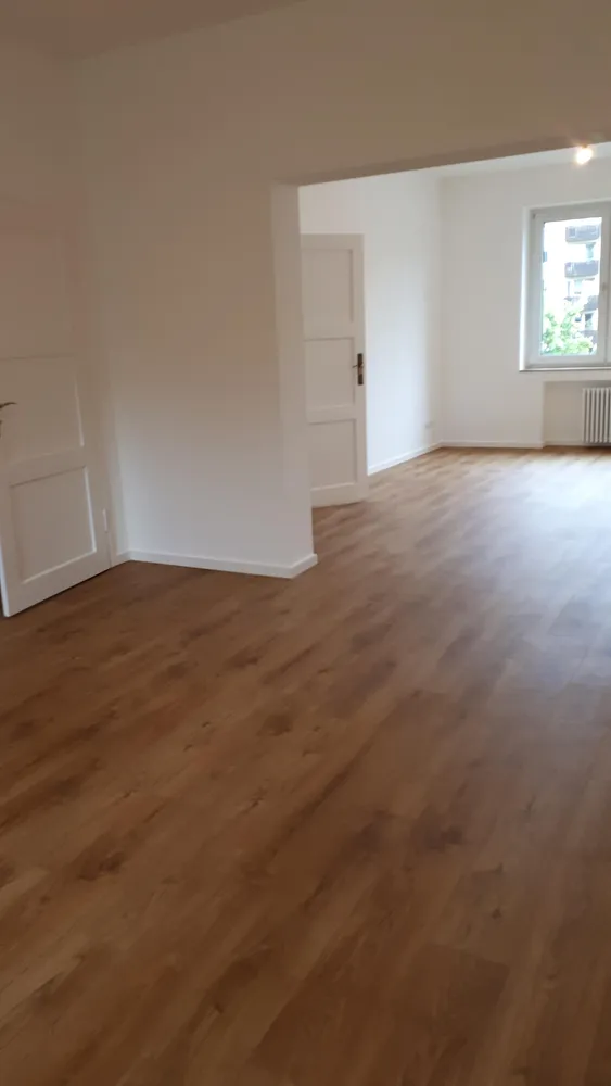 2 Zimmer Wohnung mit 90 m² in Düsseldorf – Bild 4