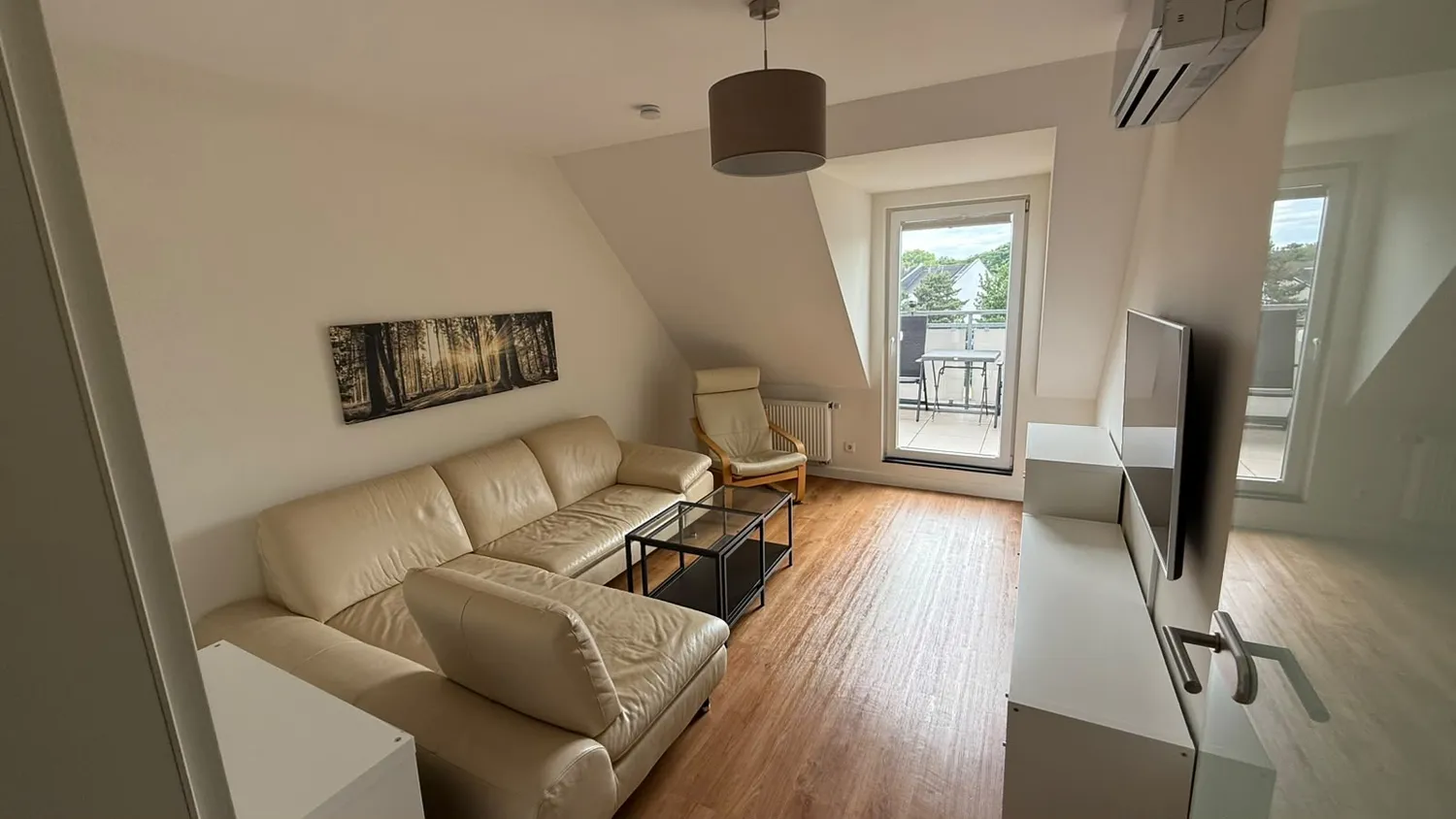 2 Zimmer Wohnung mit 49 m² in Düsseldorf – Bild 1