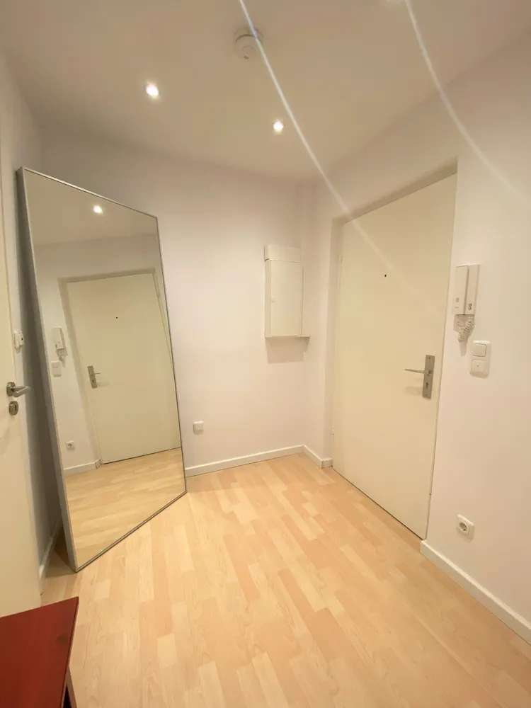 1 room apartment with 35 m² in Cologne – Photo 8