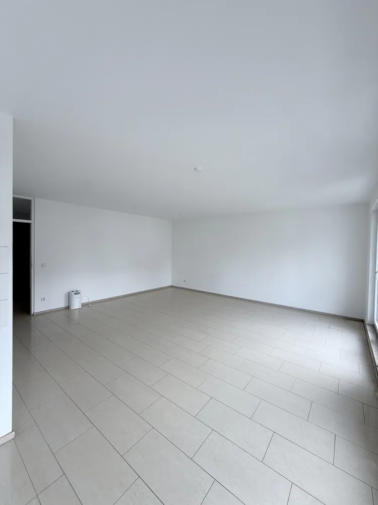 4 Zimmer Wohnung mit 98 m² in Düsseldorf – Bild 2