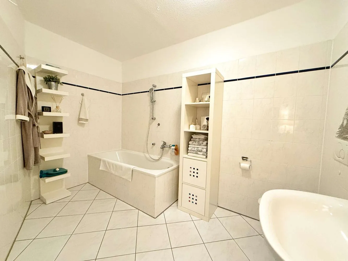 2 Zimmer Wohnung mit 65 m² in Bremerhaven – Bild 11