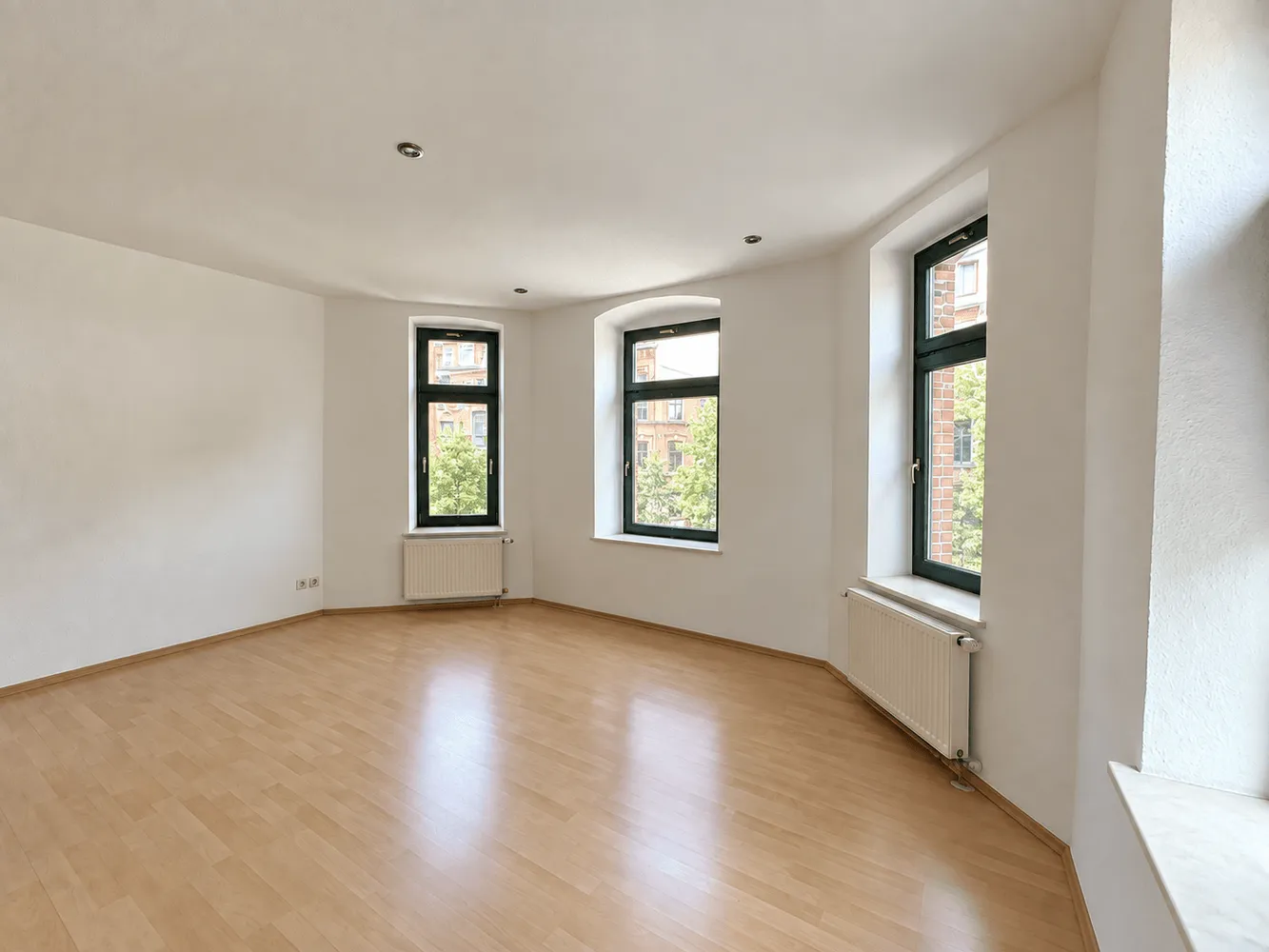 4 room apartment with 90 m² in Chemnitz – Photo 1